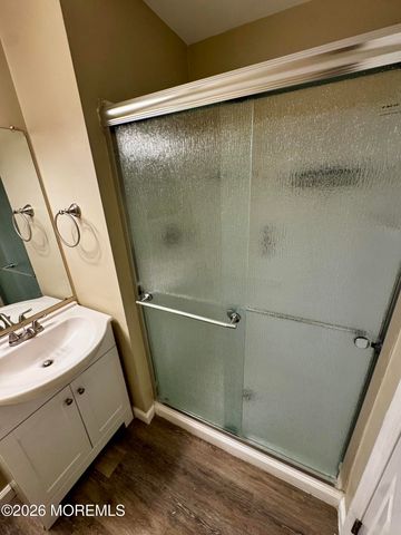 905 Arlington Drive, Toms River, NJ 08755