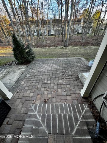 905 Arlington Drive, Toms River, NJ 08755