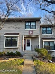 905 Arlington Drive, Toms River, NJ 08755