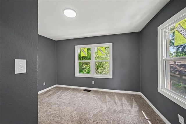 2240 Troupe Avenue, Kansas City, KS 66104