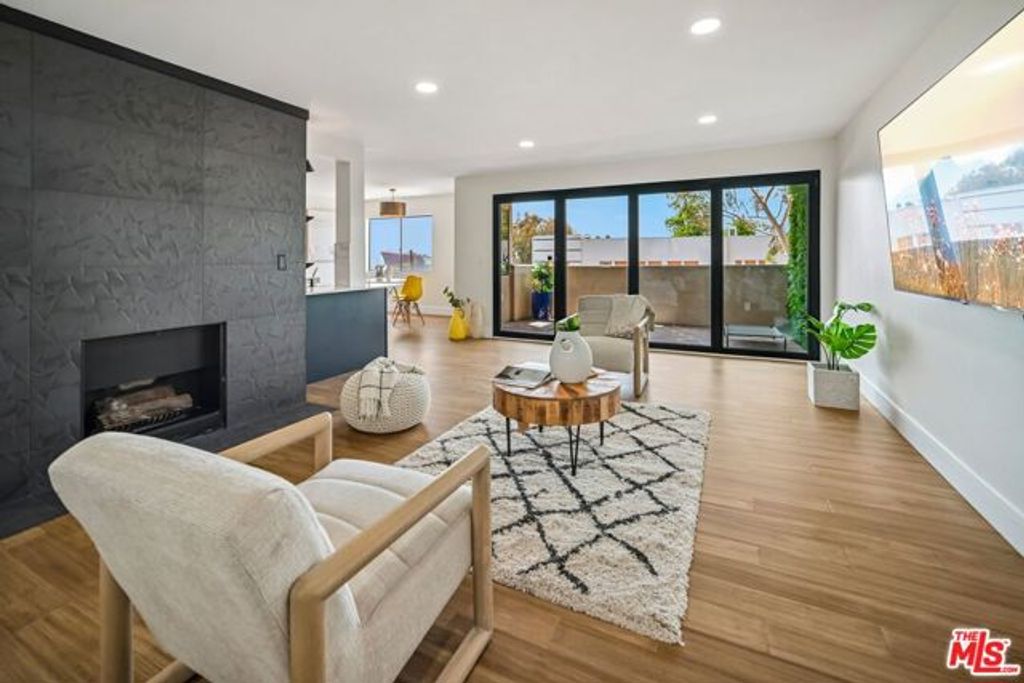 1010 Hammond Street 306, West Hollywood, CA 90069