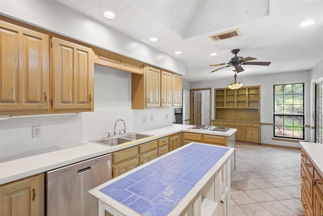 37 Timbergreen Circle, Denton, TX 76205
