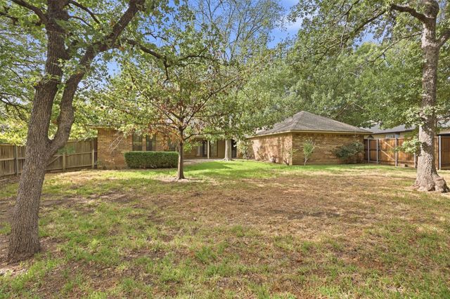 37 Timbergreen Circle, Denton, TX 76205