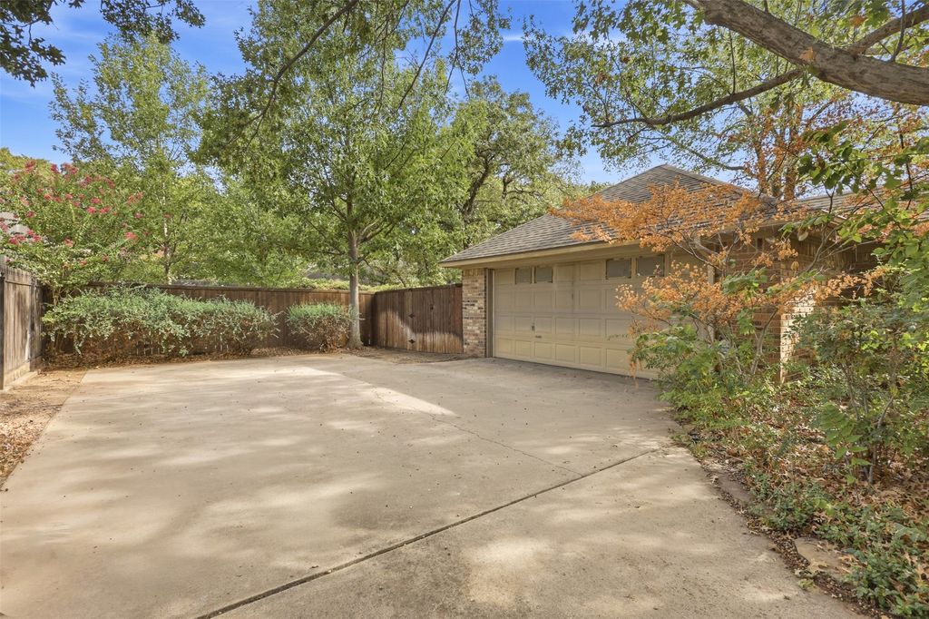 37 Timbergreen Circle, Denton, TX 76205 — photo 5