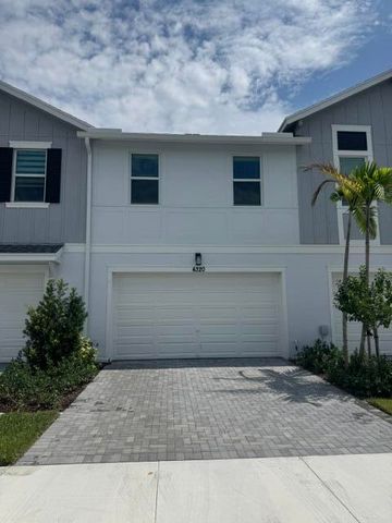 4320 Brookgreen Square, Westlake, FL 33470
