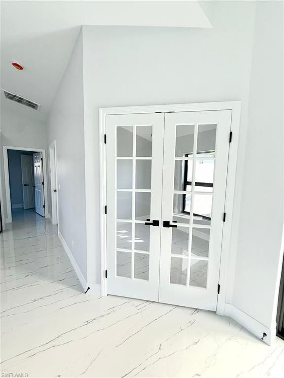 Image 5 of property listing at 2610 NW 10th TER, Cape Coral, FL 33993