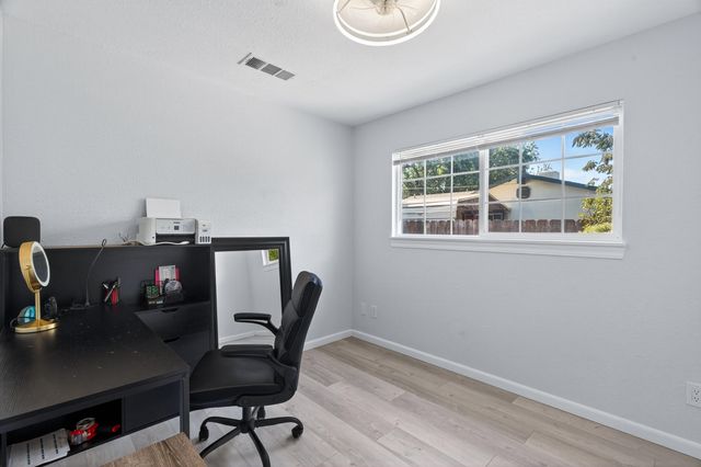 810 Cascade Avenue, Red Bluff, CA 96080