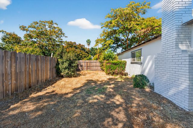 810 Cascade Avenue, Red Bluff, CA 96080