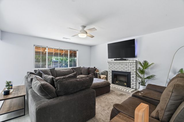 810 Cascade Avenue, Red Bluff, CA 96080