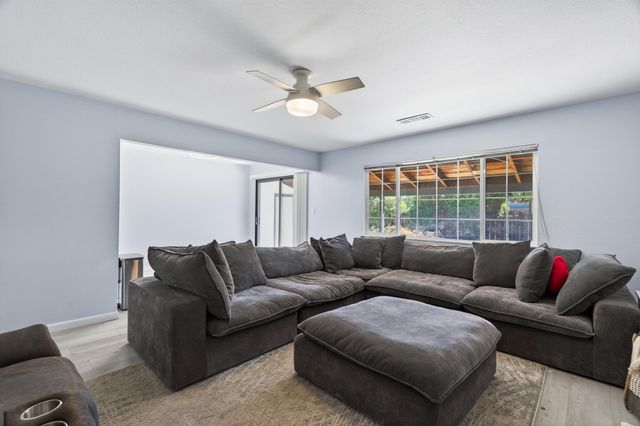 810 Cascade Avenue, Red Bluff, CA 96080