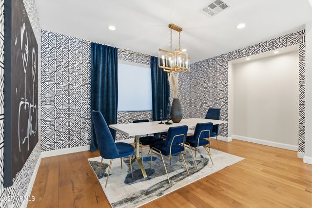 4601 N ROYAL VIEW Drive, Phoenix, AZ 85018