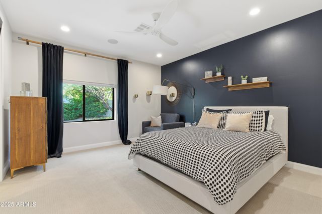 4601 N ROYAL VIEW Drive, Phoenix, AZ 85018