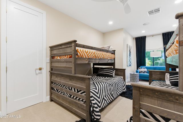 4601 N ROYAL VIEW Drive, Phoenix, AZ 85018