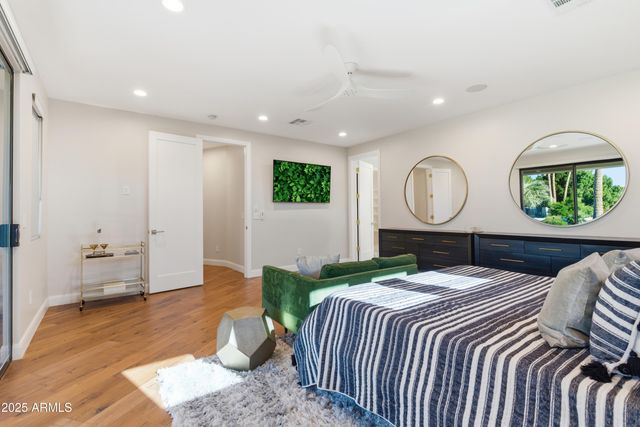 4601 N ROYAL VIEW Drive, Phoenix, AZ 85018