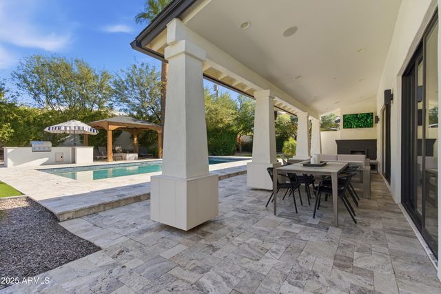 4601 N ROYAL VIEW Drive, Phoenix, AZ 85018