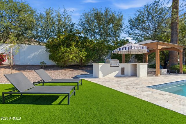 4601 N ROYAL VIEW Drive, Phoenix, AZ 85018