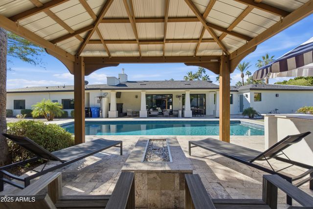 4601 N ROYAL VIEW Drive, Phoenix, AZ 85018