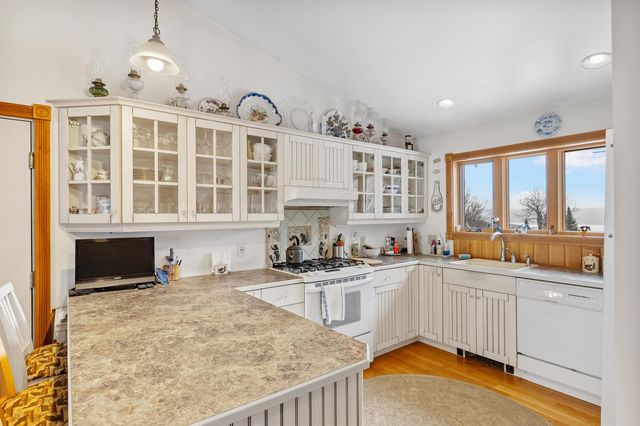 56 The Tarns Road, Pittsburg, NH 03592