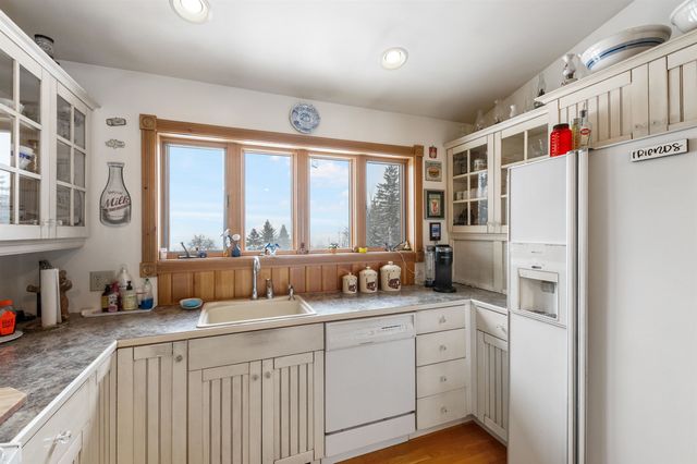 56 The Tarns Road, Pittsburg, NH 03592