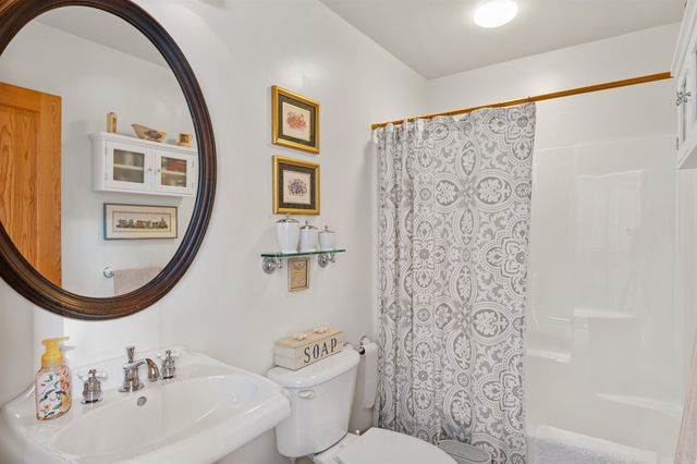 56 The Tarns Road, Pittsburg, NH 03592