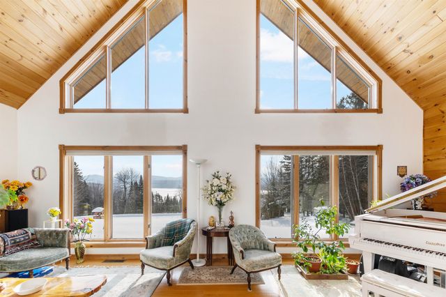 56 The Tarns Road, Pittsburg, NH 03592