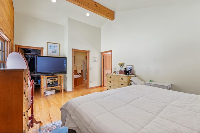 56 The Tarns Road, Pittsburg, NH 03592