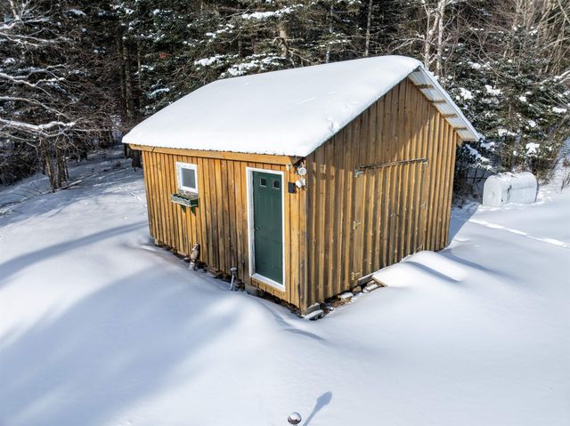 56 The Tarns Road, Pittsburg, NH 03592