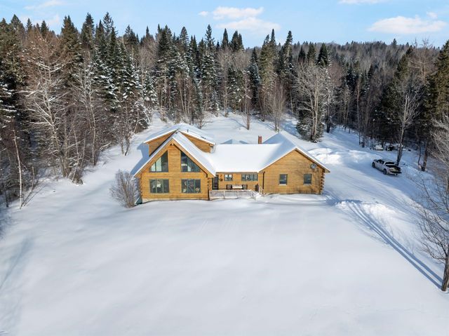 56 The Tarns Road, Pittsburg, NH 03592