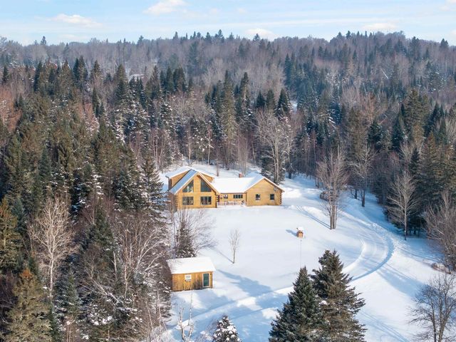 56 The Tarns Road, Pittsburg, NH 03592