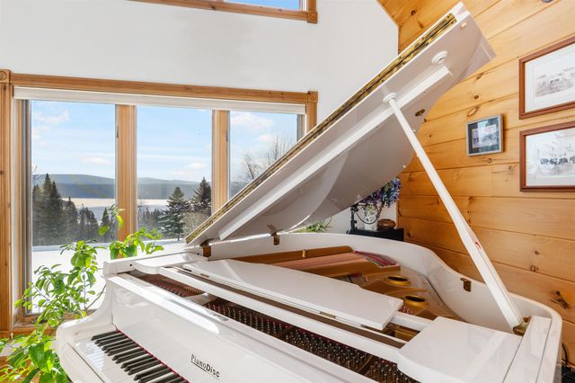 56 The Tarns Road, Pittsburg, NH 03592