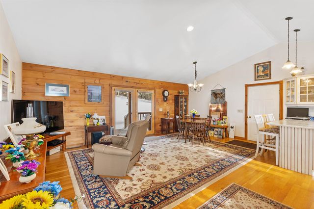 56 The Tarns Road, Pittsburg, NH 03592