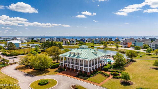 526 Cannonsgate Drive, Newport, NC 28570