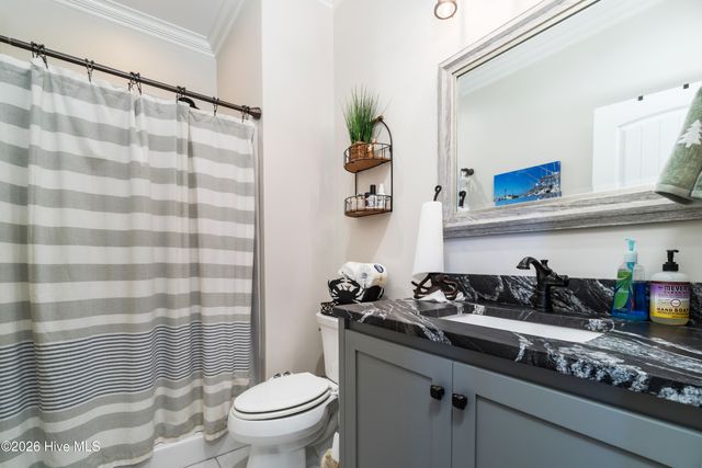 526 Cannonsgate Drive, Newport, NC 28570