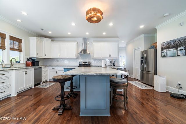 526 Cannonsgate Drive, Newport, NC 28570