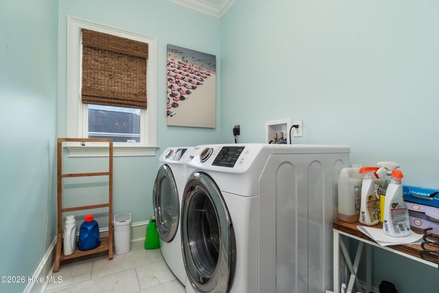 526 Cannonsgate Drive, Newport, NC 28570