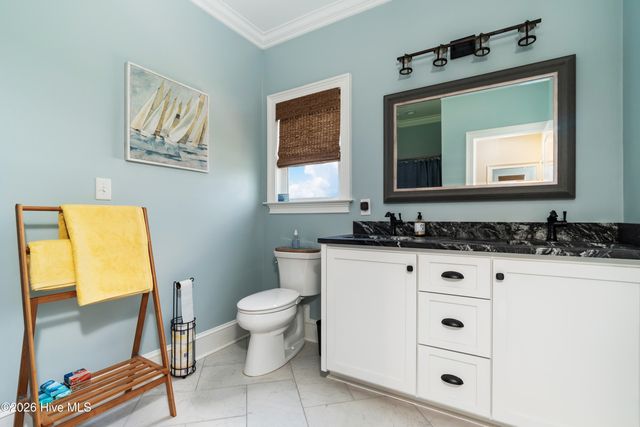 526 Cannonsgate Drive, Newport, NC 28570