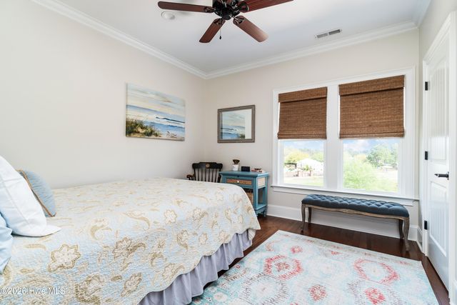 526 Cannonsgate Drive, Newport, NC 28570