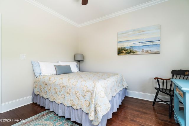 526 Cannonsgate Drive, Newport, NC 28570