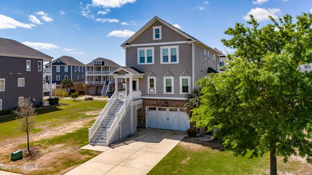 526 Cannonsgate Drive, Newport, NC 28570