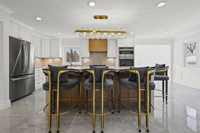 2292 Vassar Place, Merrick, NY 11566