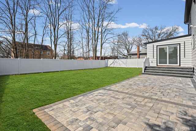 2292 Vassar Place, Merrick, NY 11566