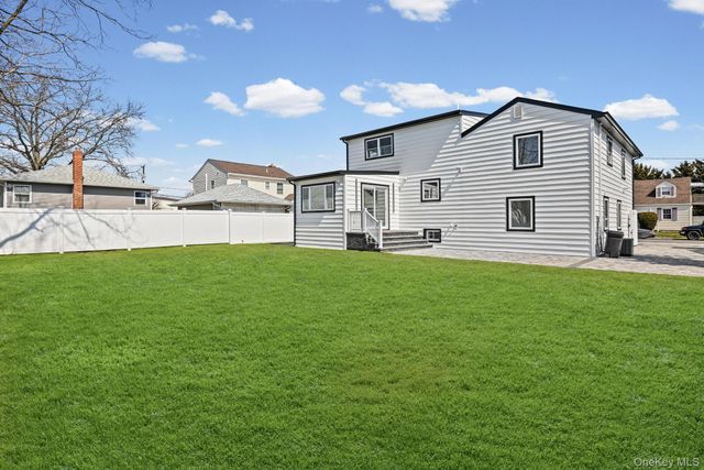 2292 Vassar Place, Merrick, NY 11566