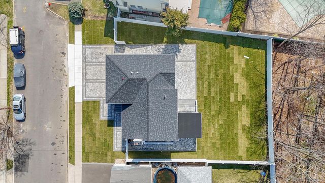 2292 Vassar Place, Merrick, NY 11566