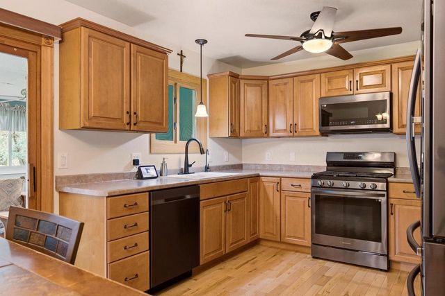 1610 Cliffview DRIVE, Holmen, WI 54636