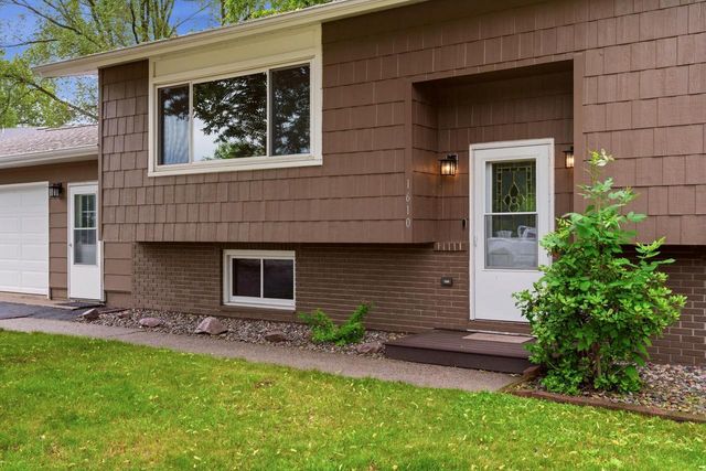 1610 Cliffview DRIVE, Holmen, WI 54636