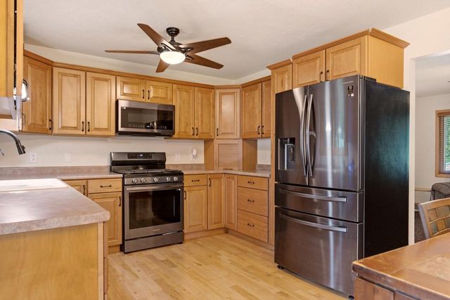 1610 Cliffview DRIVE, Holmen, WI 54636