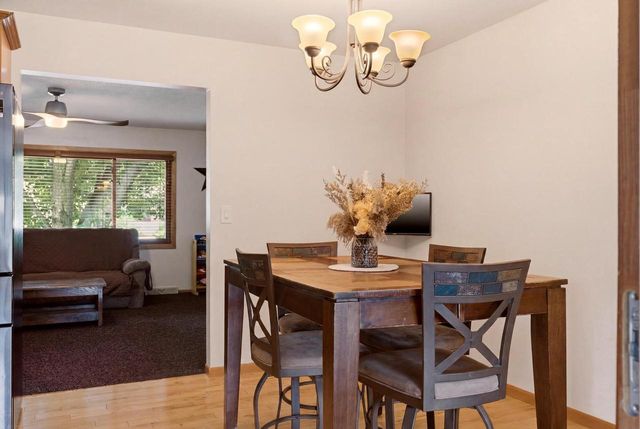 1610 Cliffview DRIVE, Holmen, WI 54636