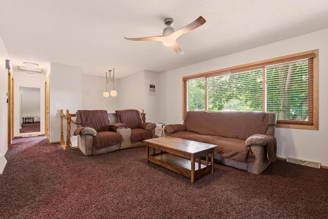1610 Cliffview DRIVE, Holmen, WI 54636