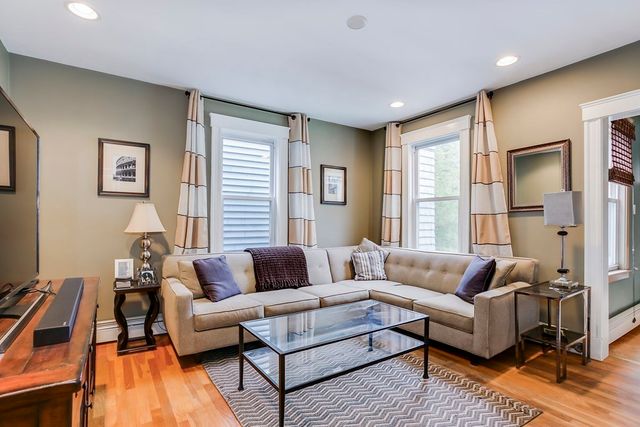 458 E 7th St 2, Boston, MA 02127