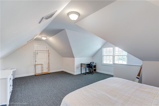 17 Clinton Street, Newport, RI 02840